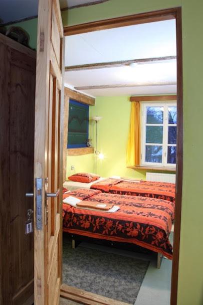 Balta Maja Hotell Pilsrundāle Rom bilde