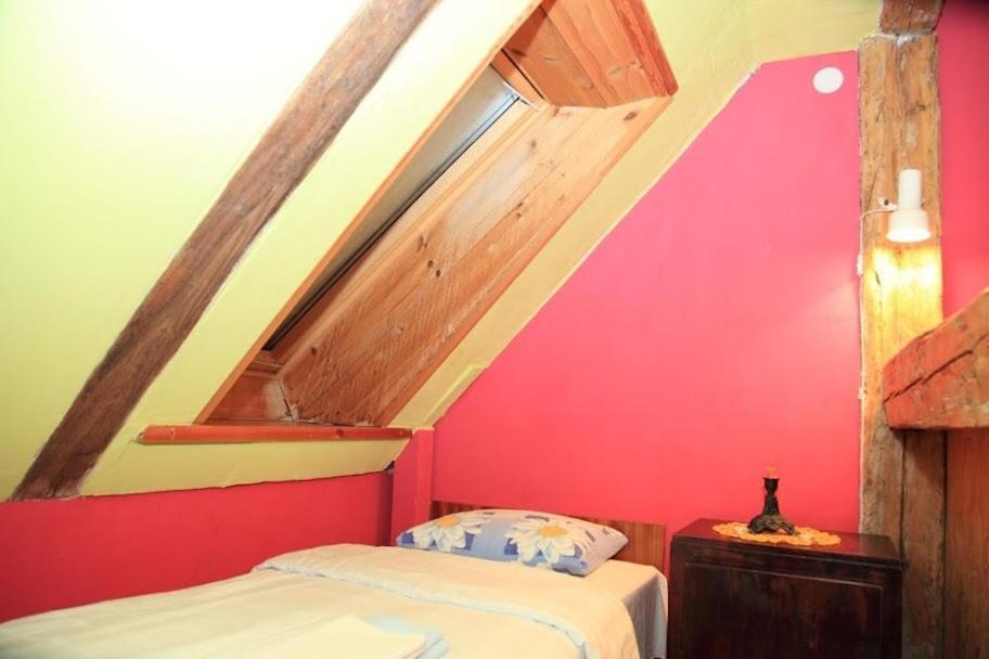 Balta Maja Hotell Pilsrundāle Rom bilde