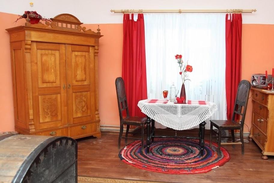 Balta Maja Hotell Pilsrundāle Rom bilde